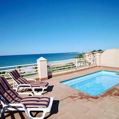 Atico Con Piscina Privada En Primera Linea Apartment Denia Room photo