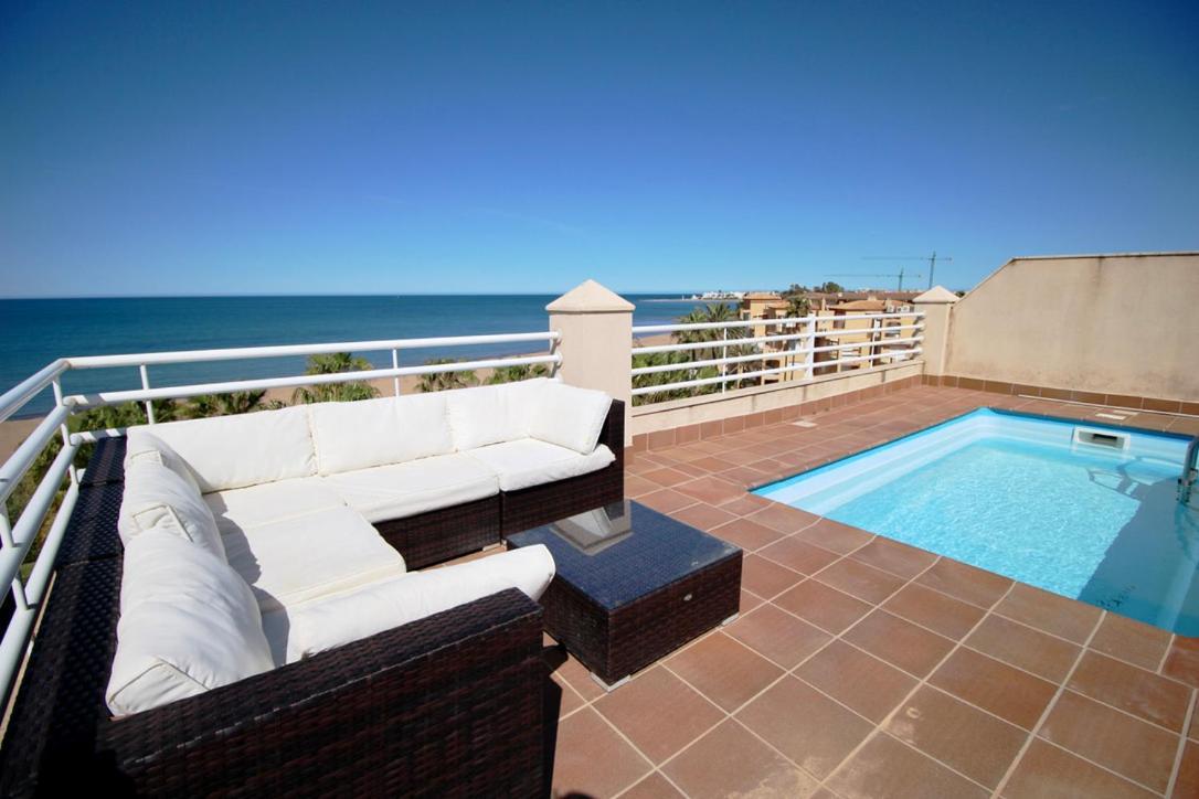 Atico Con Piscina Privada En Primera Linea Apartment Denia Exterior photo