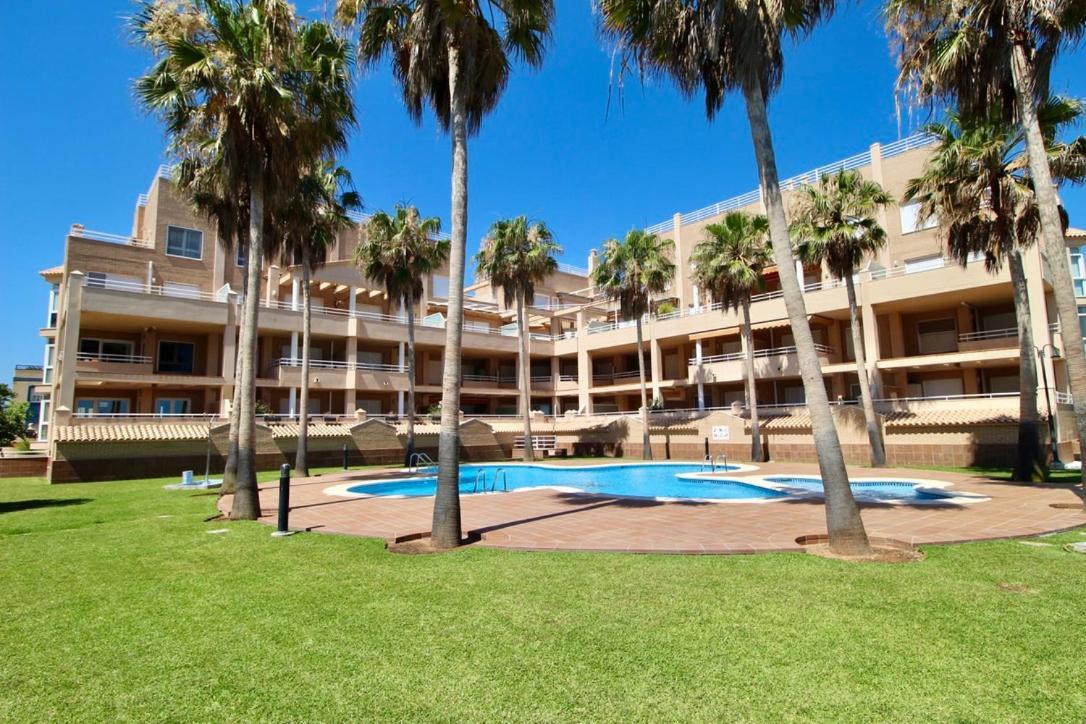 Atico Con Piscina Privada En Primera Linea Apartment Denia Exterior photo