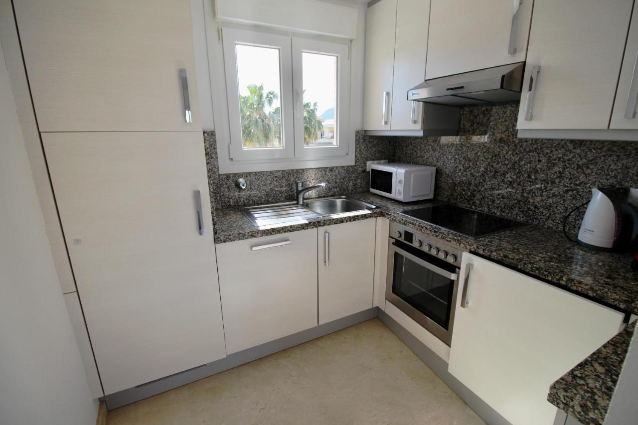 Atico Con Piscina Privada En Primera Linea Apartment Denia Exterior photo